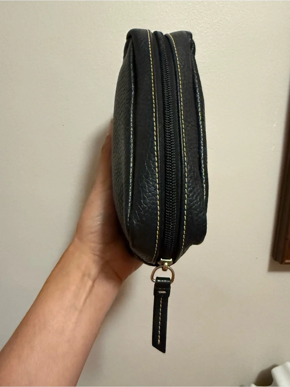 Dooney & Bourke compact pebble
